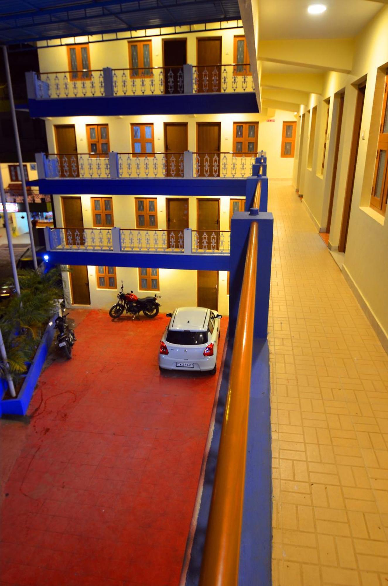 Estay Sk Residency Утакаманд Экстерьер фото