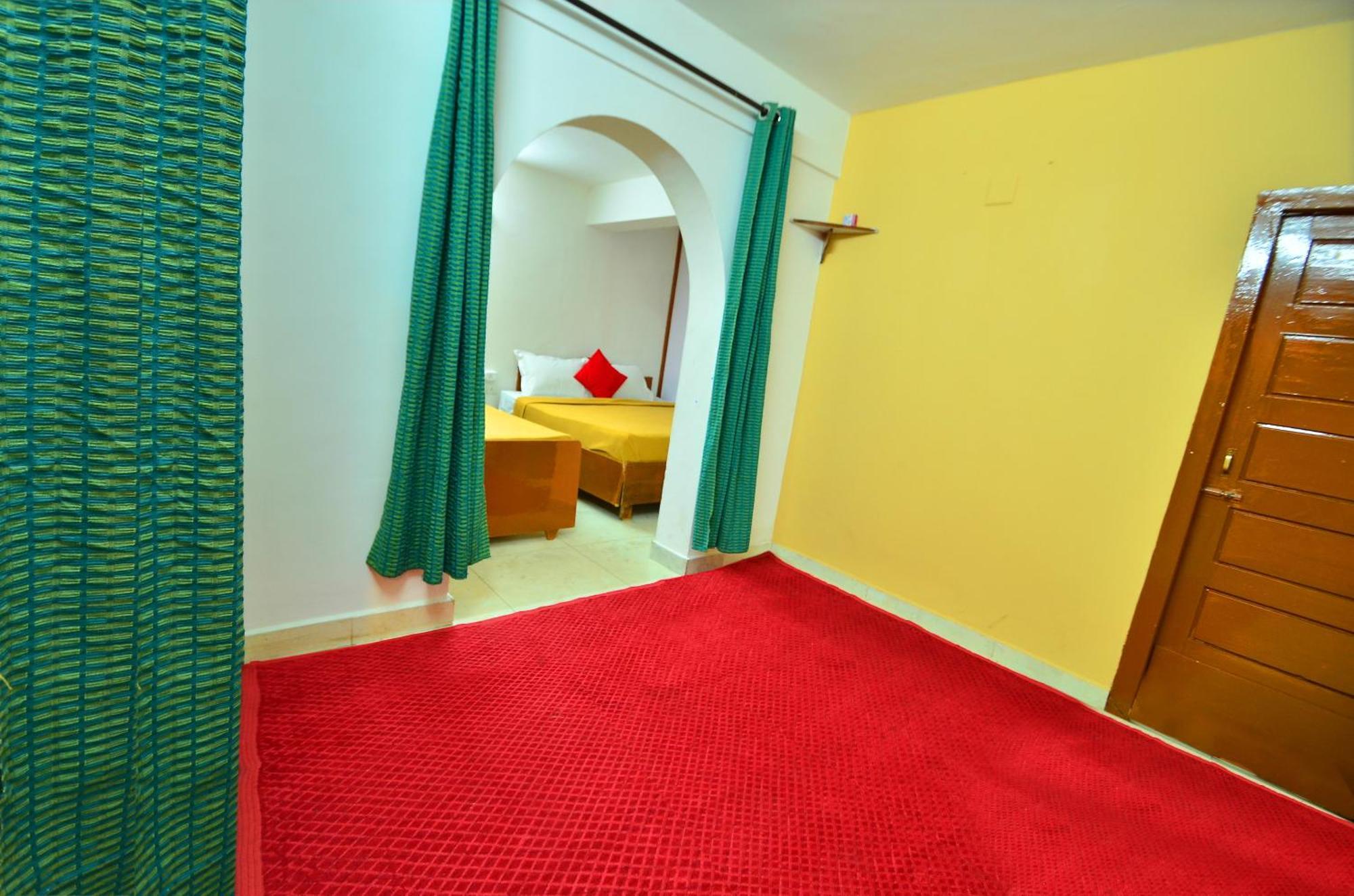 Estay Sk Residency Утакаманд Экстерьер фото