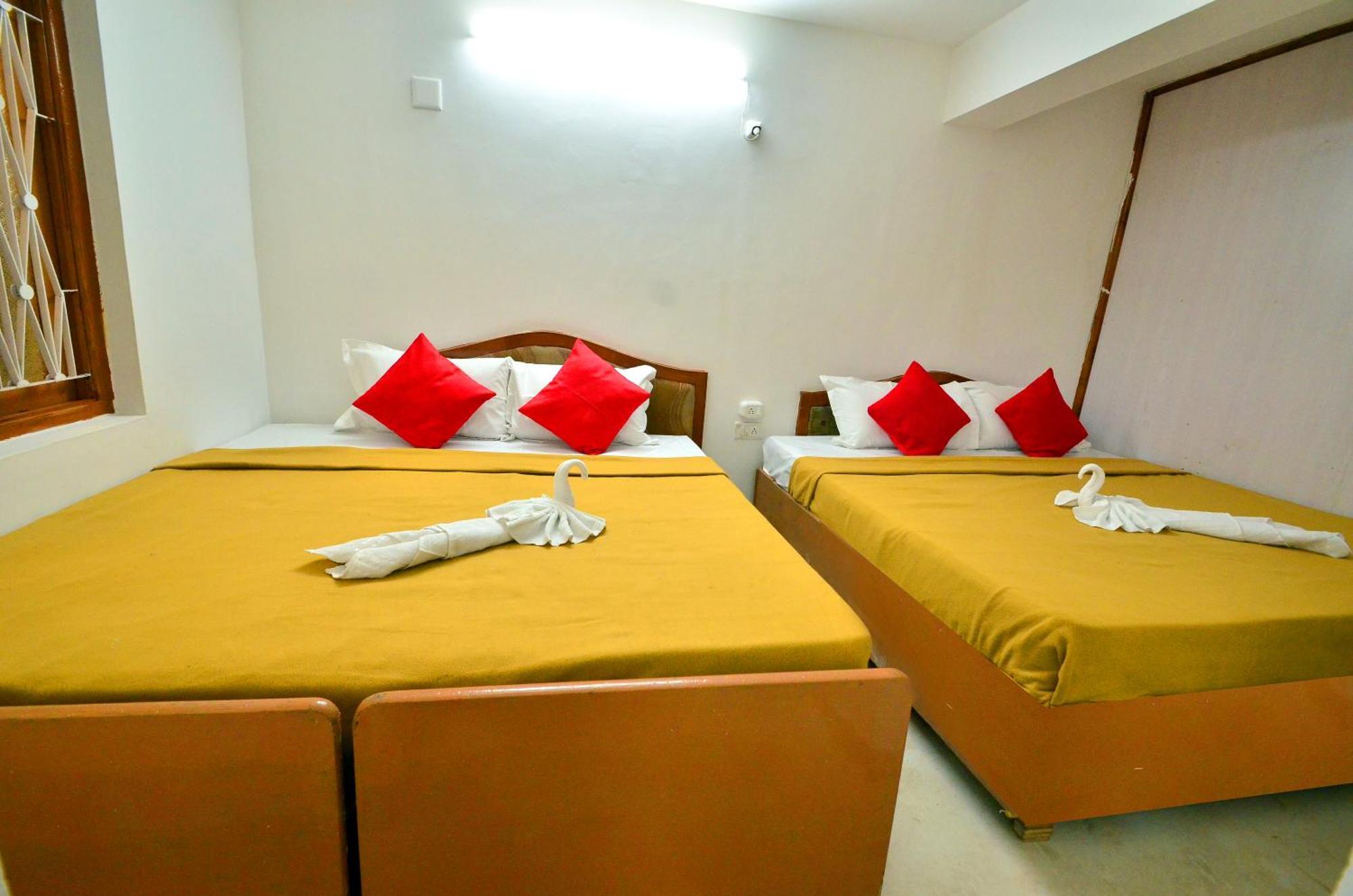 Estay Sk Residency Утакаманд Экстерьер фото