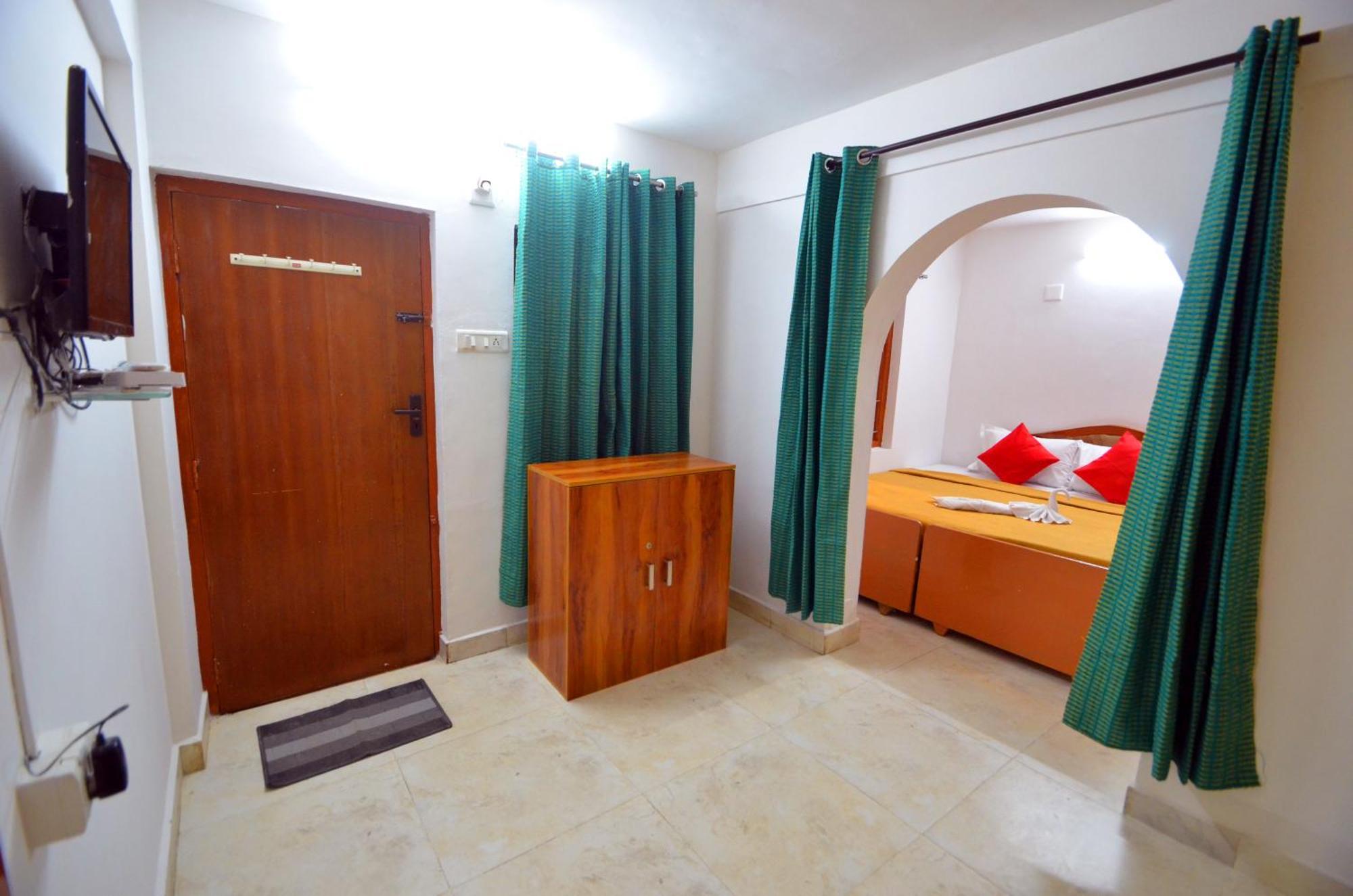 Estay Sk Residency Утакаманд Экстерьер фото